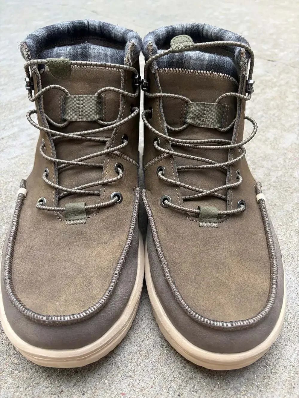 Hey Dude Men's Bradley Classic Boot Walnut Plaid Lined Chukka Boots
